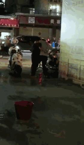 长春男子当街砍死一对母女,因情感纠纷,感情上的事要用命谈吗?