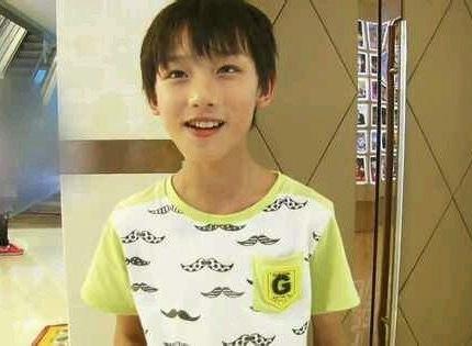 丁程鑫18岁生日云庆祝,出道7年后,TFBOYS的师弟大变样