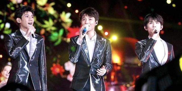 丁程鑫18岁生日云庆祝,出道7年后,TFBOYS的师弟大变样