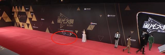 红毯造型两极分化:唐嫣产后回春热巴美貌封神,4大顶流却遭群嘲