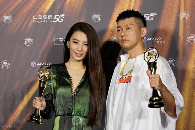 田馥甄凭借《无人知晓》获得第32届金曲奖最佳华语女歌手奖