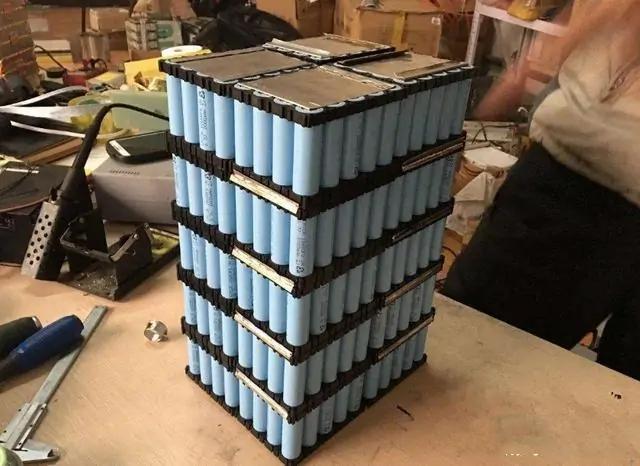电动车为何会发生爆燃?电池选择使用很关键,劣质和温度高是源头