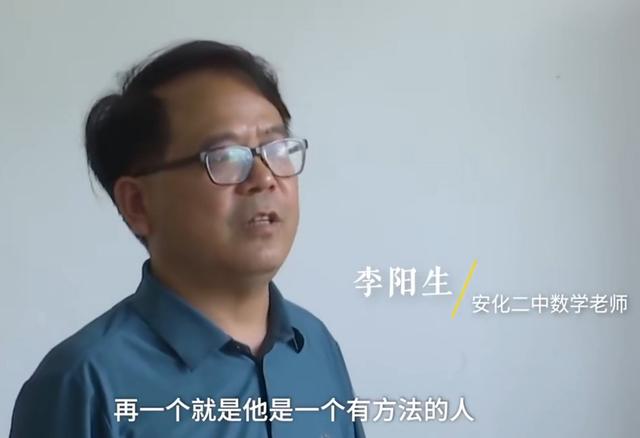 课桌上刻着浙大的男生考上了清华,网友的评论亮了,爱终究会消失
