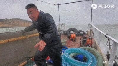 北上广的中年男人们,半夜偷偷看“海王”