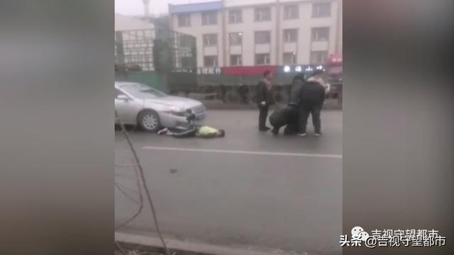 10岁男孩放学路上遭遇车祸,身体多处骨折、命悬一线