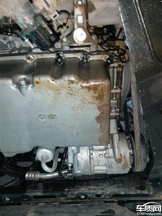 2018款 EcoBoost 245 两驱 豪锐型 7座 国V,长安福特锐界发动机正时盖处有漏油的现象 2018款 EcoBoost 245 两驱 豪锐型 7座 国V,长安福特锐界发动机正时盖处有漏油的现象