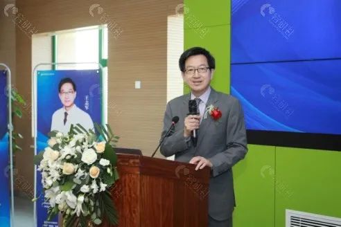 王志军教授作“面部年轻化除皱术新进展”学术报告
