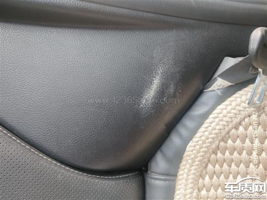 2013款 2.0L CVT 豪华导航版,斯巴鲁森林人后座旁塑料内饰件开裂 2013款 2.0L CVT 豪华导航版,斯巴鲁森林人后座旁塑料内饰件开裂